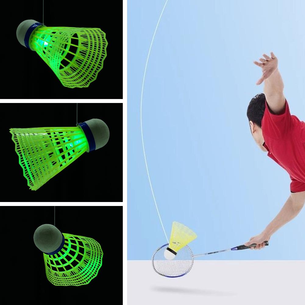 المحمولة الريشة المدرب الريشة  - مراجعة Badminton Talk وسعره